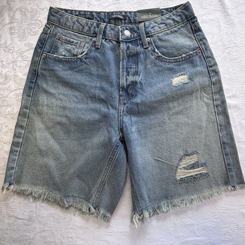 Wild Fable Shorts Womens 4 High Rise Distressed Denim Easy Rigid 8 Inch Inseam